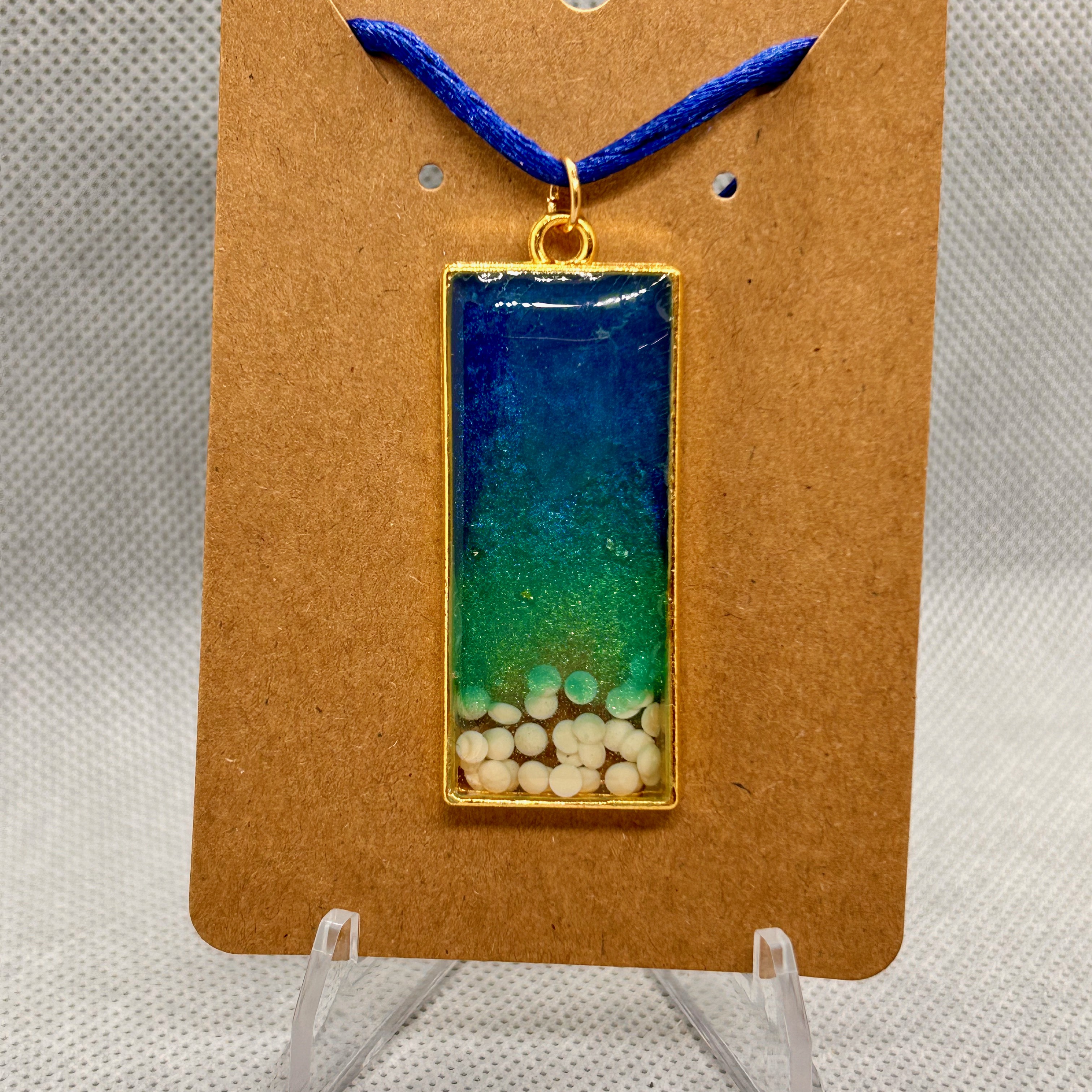 Resin pedant